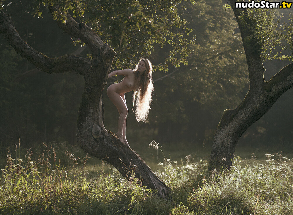 thinloth Nahá OnlyFans Uniknutá Fotka #3