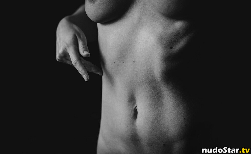 thinloth Nahá OnlyFans Uniknutá Fotka #18