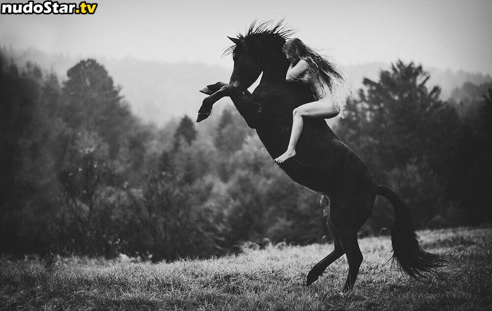 thinloth Nahá OnlyFans Uniknutá Fotka #26